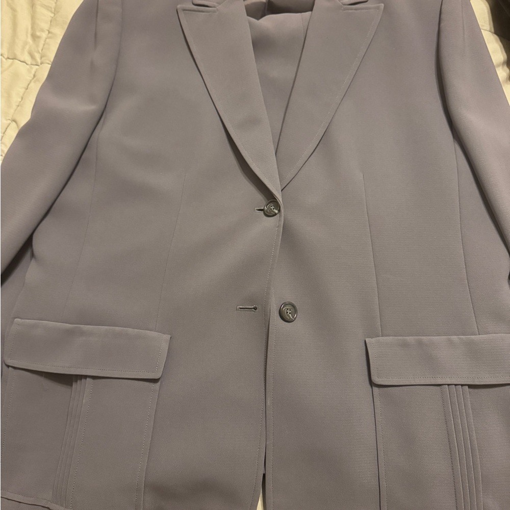 Beautiful like new pants suit